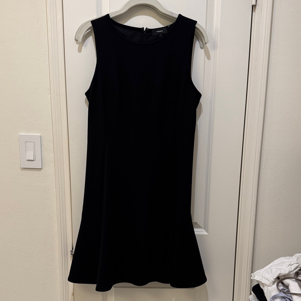 Theory Nikay fit and flare Elegant Black Sleeveless Dress